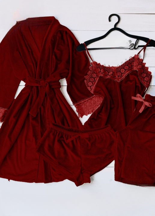 بيجامة نسائية 4 قطع من القطيفة الفاخرة – قميص + روب + شورت + بنطلون – تصميم أنيق ومريح – خامة قطيفة ناعمة – فري سايز يناسب من 55 إلى 80 كجم